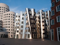 002 : Düsseldorf, Medienhafen, Stadttor