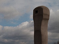 02  Eine Skulptur von Chillida weist den Weg zur Raketenstation. : Hombroich, Insel, Insel Hombroich, Langen-Foundation