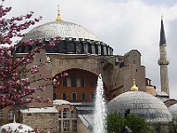 005 DSC2224 Hagia Sofia  Einst christliche Kirche, dann Moschee, seit 1937 Museum.