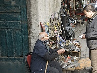 020 DSC2211 Flohmarkt  Erster Rundgang: Handwerkermarkt um das Hotel herum.