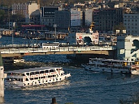 034 DSC2592 Hafen  Schiffsverkehr an der Galata-Brücke.