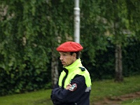 017  Polizist mit Baskenmütze. Wir sind ja auch in der Hauptstadt des Baskenlandes.